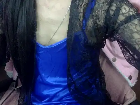 Snapshot of YourCDBitch chatting on December 15, 12:04 am YourCDBitch online show from December 15, 12:04 am