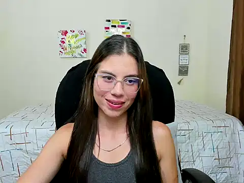 veronicamiller22 online show from September 27, 4:28 am