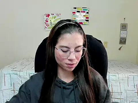 veronicamiller22 online show from September 30, 6:24 pm