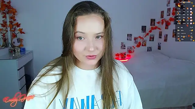 EmilyxxGraces online show from September 28, 9:09 pm