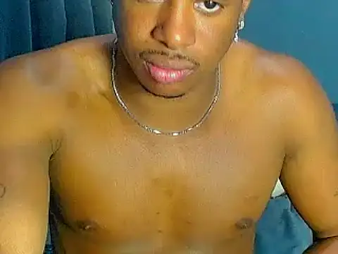 Snapshot of JackBlackone chatting on September 19, 2:46 am JackBlackone online show from September 19, 2:46 am