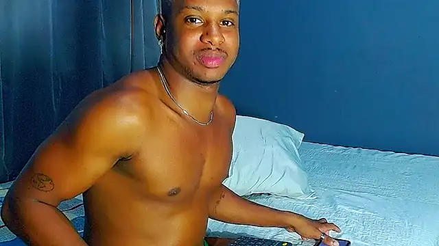 Snapshot of JackBlackone chatting on September 27, 3:22 am JackBlackone online show from September 27, 3:22 am