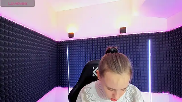 Lika 0ne online show from February 21, 6:48 pm