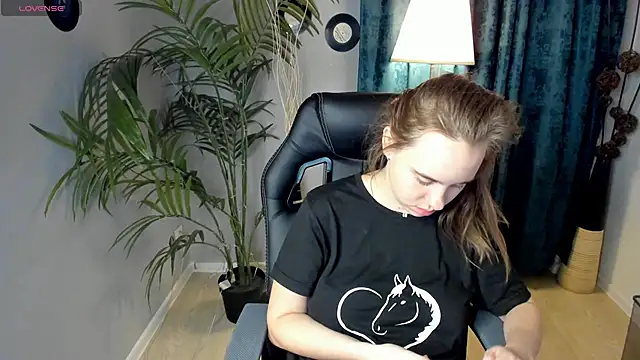 Lika 0ne online show from October 16, 12:28 pm