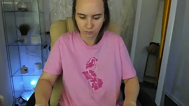 Lika 0ne online show from December 3, 12:14 pm