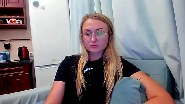 your Goddess Eva online show from September 12, 6:41 pm