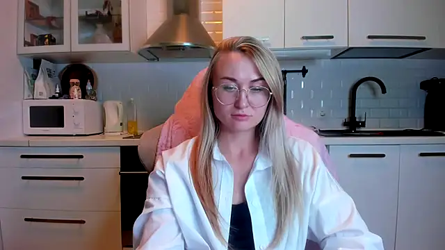 your Goddess Eva online show from October 23, 5:44 pm