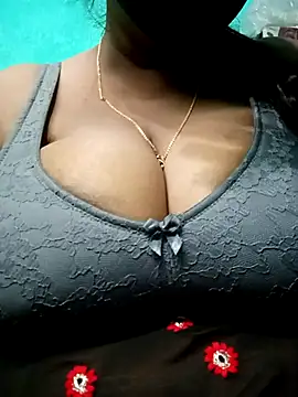 Snapshot of SX-JUHI chatting on March 8, 12:44 am SX-JUHI online show from March 8, 12:44 am