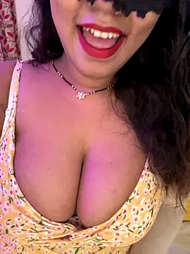 Snapshot of WifyHubby_38 chatting on October 11, 2:48 pm WifyHubby 38 online show from October 11, 2:48 pm