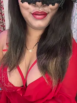 Snapshot of WifyHubby_38 chatting on October 31, 6:53 pm WifyHubby 38 online show from October 31, 6:53 pm