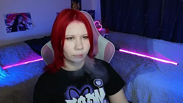 Snapshot of Little_kitsune1707 chatting on February 25, 4:14 am Little kitsune1707 online show from February 25, 4:14 am