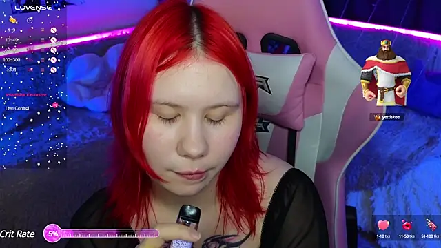 Snapshot of Little_kitsune1707 chatting on March 18, 1:43 am Little kitsune1707 online show from March 18, 1:43 am