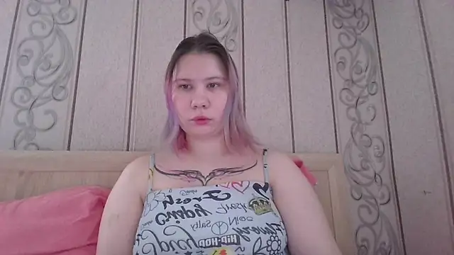 Snapshot of Little_kitsune1707 chatting on October 2, 7:26 am Little kitsune1707 online show from October 2, 7:26 am