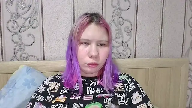 Snapshot of Little_kitsune1707 chatting on December 4, 9:29 am Little kitsune1707 online show from December 4, 9:29 am