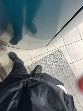 YARASERO-kun online show from February 12, 9:10 am