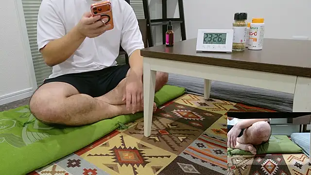 YARASERO-kun online show from October 5, 2:26 pm