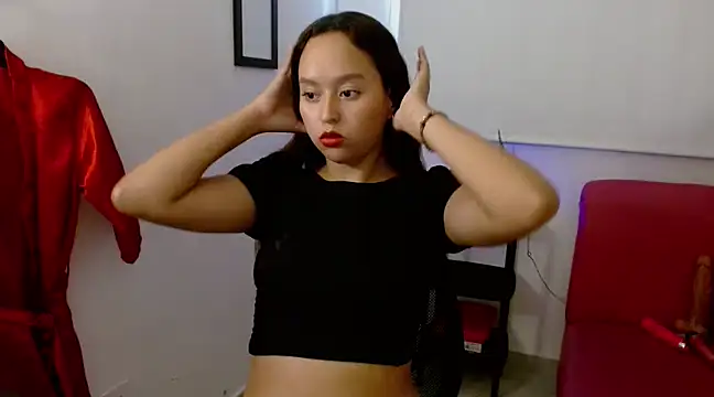 Emilybateee online show from March 21, 7:24 pm