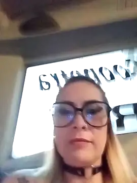 CandieGilson   online show from September 13, 10:48 am