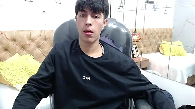 Estiv18  online show from March 17, 4:19 am