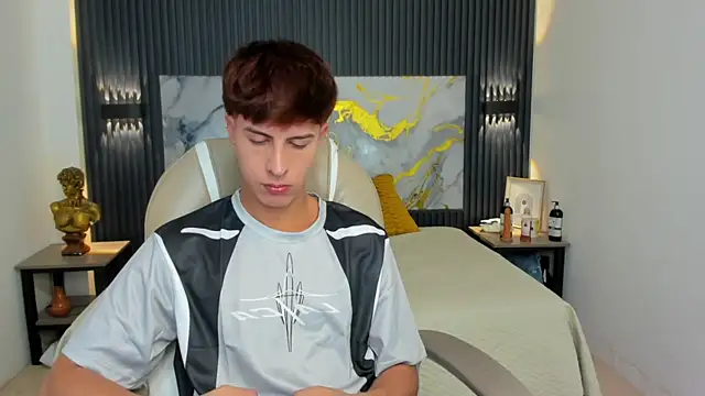 Estiv18  online show from November 29, 2:58 am