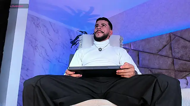 DickGriffith  online show from October 19, 12:50 pm