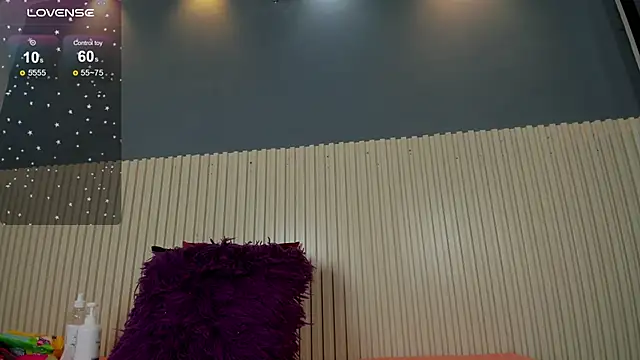 Aida-nicolle online show from February 18, 10:16 am