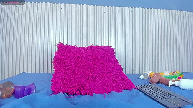 Aida-nicolle online show from March 5, 1:06 pm