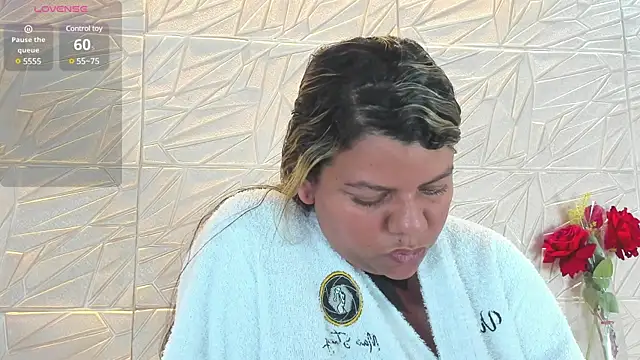 Aida-nicolle online show from March 10, 4:35 pm