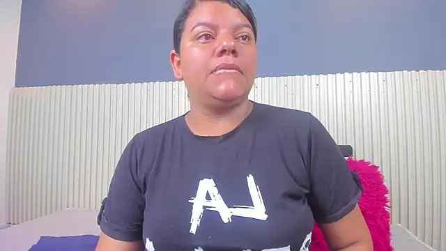 Aida-nicolle online show from September 12, 9:31 am