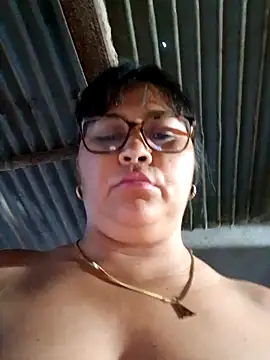 promiscuous-indecent-momm online show from February 24, 2:04 pm