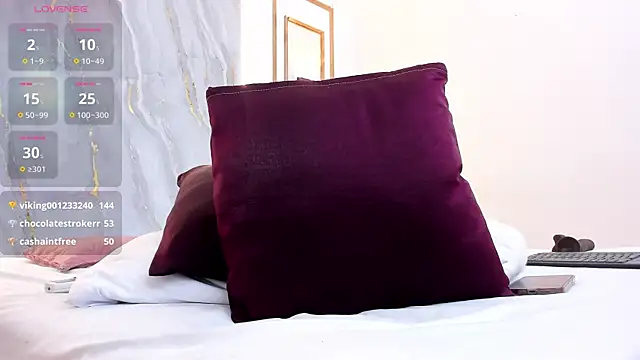 KylieGomeez online show from February 21, 7:43 pm