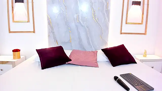 KylieGomeez online show from February 25, 7:36 pm