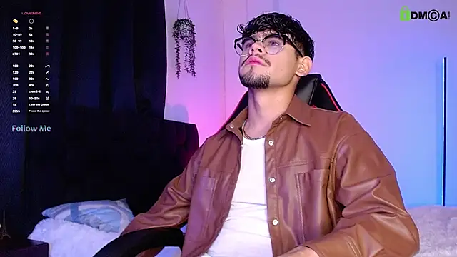 isaac-saenz online show from October 12, 11:15 pm