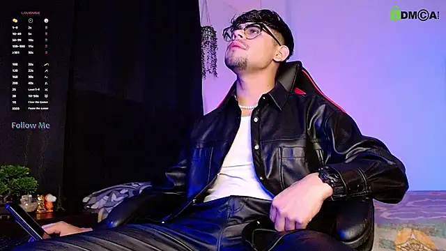 isaac-saenz online show from November 9, 12:31 am