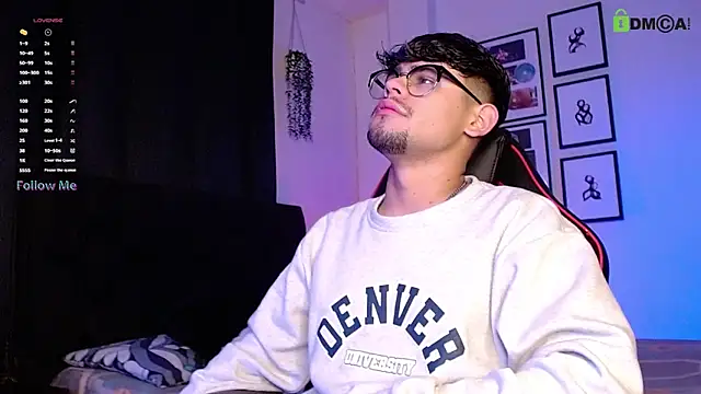 isaac-saenz online show from November 21, 9:46 pm