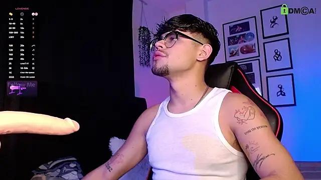 isaac-saenz online show from November 22, 9:14 pm