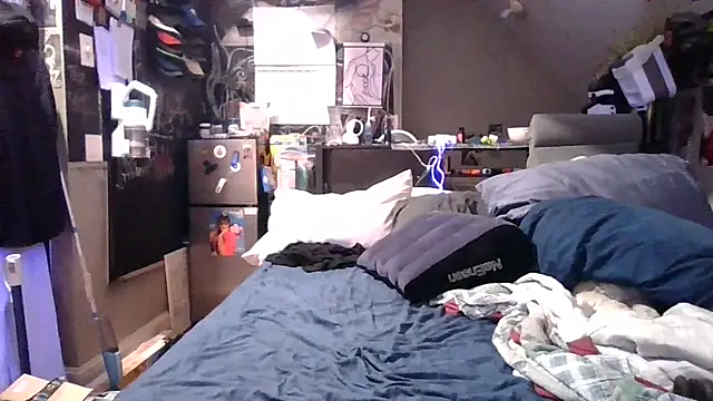 Sk00byJaXxX212 online show from October 22, 11:15 pm