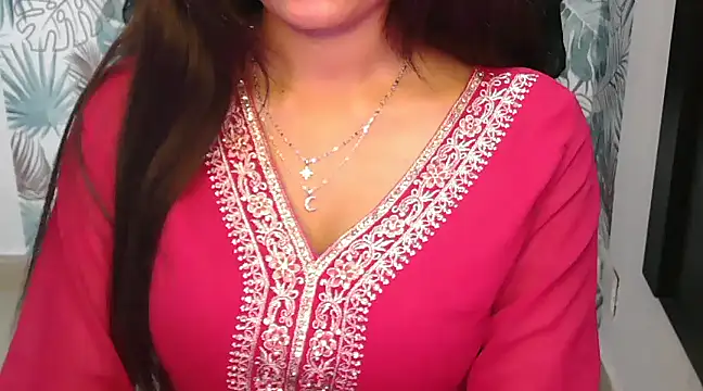 Snapshot of jenifermedow chatting on February 17, 7:15 am jenifermedow online show from February 17, 7:15 am