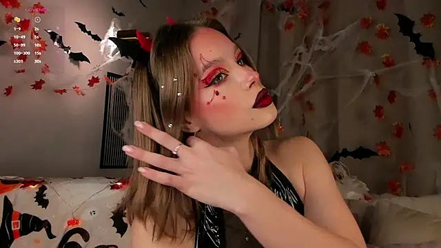 TaiteBayles online show from October 30, 1:40 am