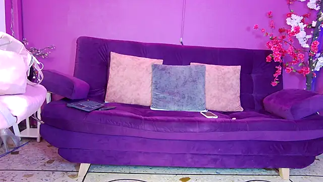 Arii moon online show from November 18, 7:40 pm