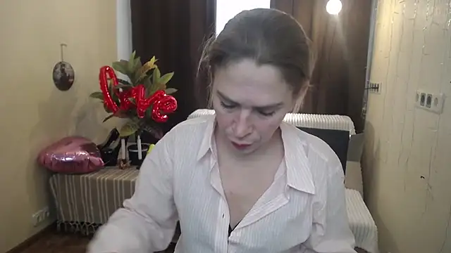 TessaDaybreak online show from February 20, 10:16 am