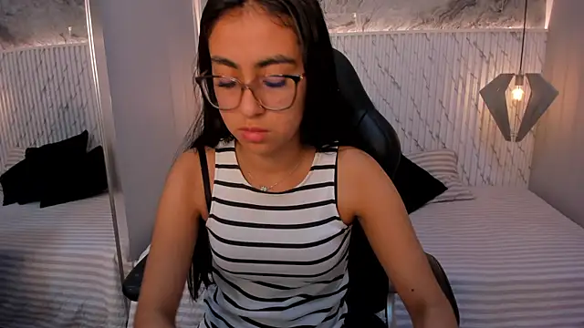 lucelly 15 online show from March 14, 11:45 am