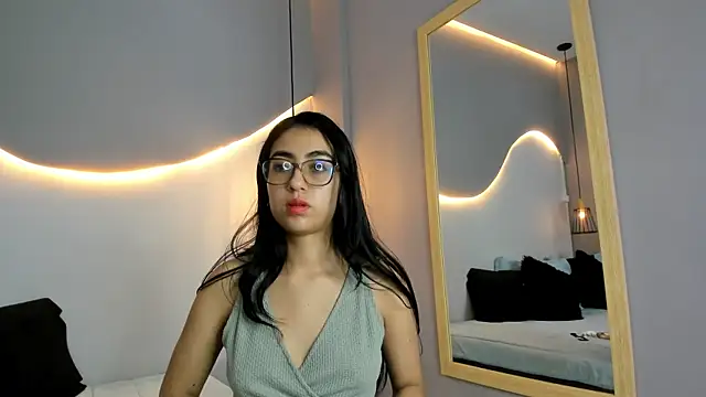 lucelly 15 online show from October 3, 11:40 am