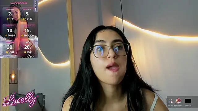 lucelly 15 online show from October 19, 11:44 am