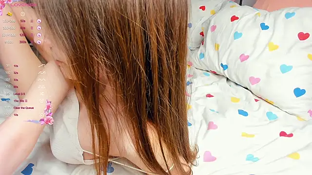 Snapshot of MarionSilver chatting on March 21, 2:18 pm MarionSilver online show from March 21, 2:18 pm