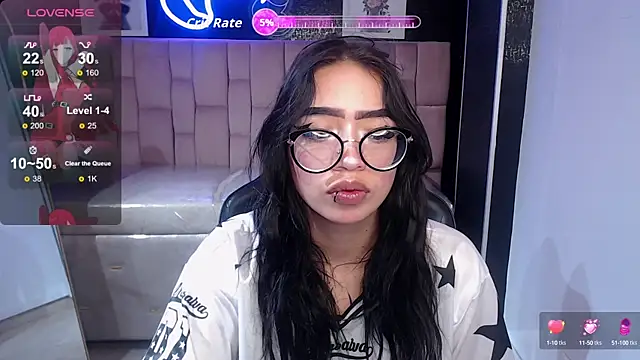 Snapshot of Anni_acker_b chatting on September 15, 1:00 pm Anni acker b online show from September 15, 1:00 pm