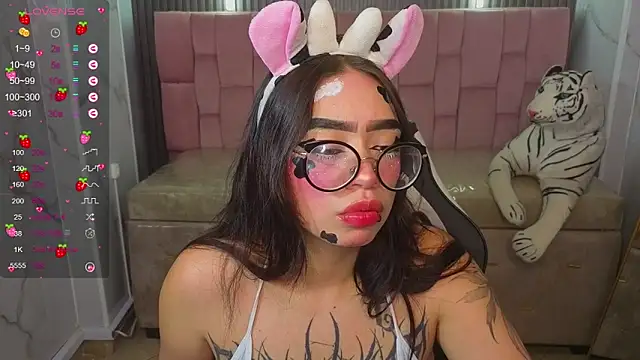 Snapshot of Anni_acker_b chatting on November 25, 3:28 am Anni acker b online show from November 25, 3:28 am