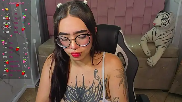 Snapshot of Anni_acker_b chatting on November 26, 3:07 am Anni acker b online show from November 26, 3:07 am