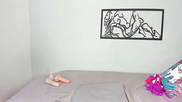 karina-lopez online show from October 17, 2:30 pm