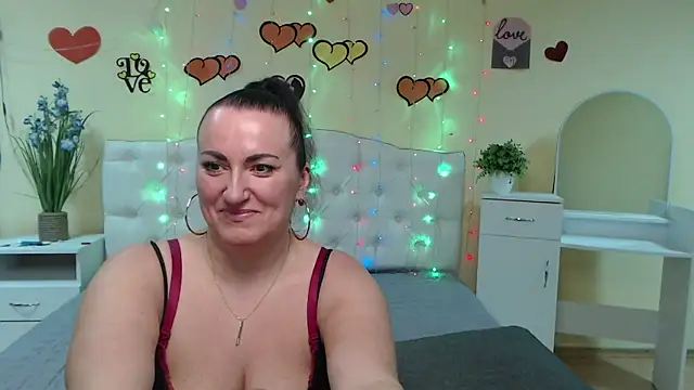 DianaMGG online show from March 12, 1:08 pm